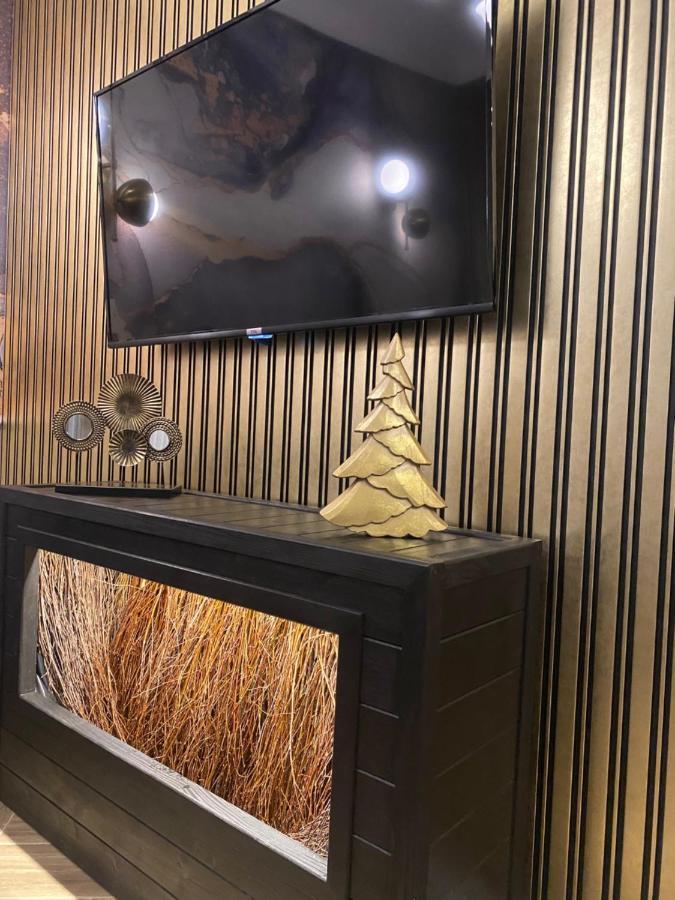 Apartment Family & Business Sauna Apartments: Woodland Retreat With Private Wellness