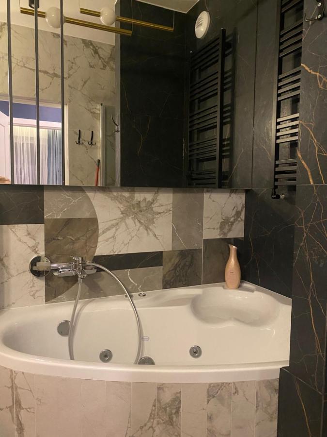 Apartment Family & Business Sauna Apartments: Woodland Retreat With Private Wellness Kielce
